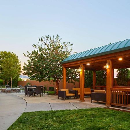 Courtyard Medford Airport Otel Dış mekan fotoğraf